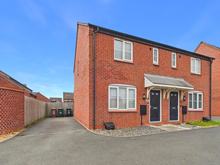 3 Bedroom Semi-Detached House For Sale In Chilham Way, Boulton Moor, DE24