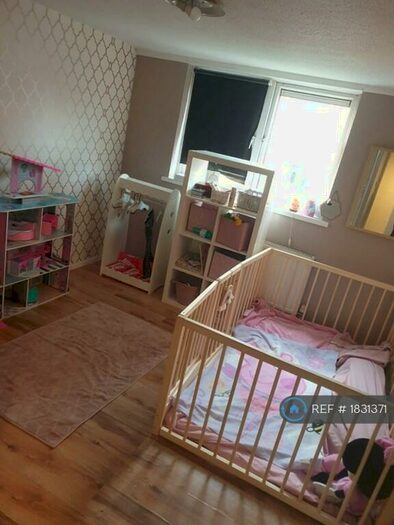 2 Bedroom Maisonette To Rent In Tiptree Crescent, Ilford, IG5