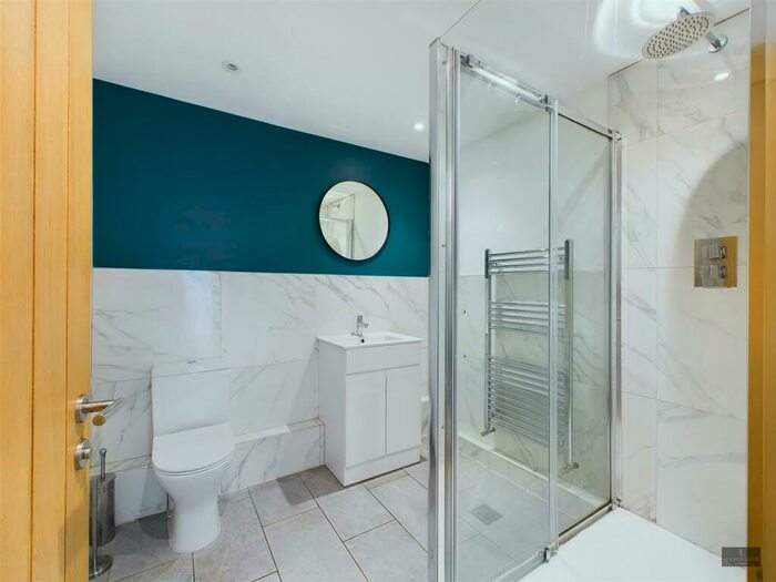 2 Bedroom Flat To Rent In Blackboy Road, Exeter, EX4