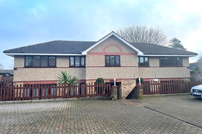 1 Bedroom Flat To Rent In Christies Court, EN2