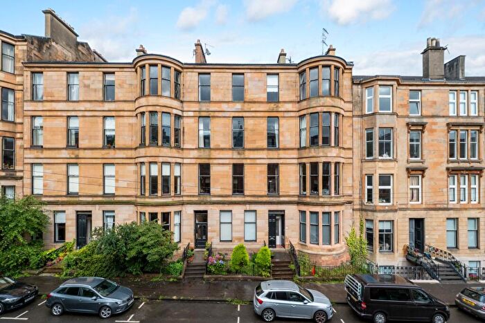 4 Bedroom Apartment For Sale In / Roxburgh Street, Dowanhill, G12