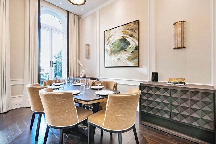 2 Bedroom Flat To Rent In Prince Of Wales Terrace, High Street Kensington, W8