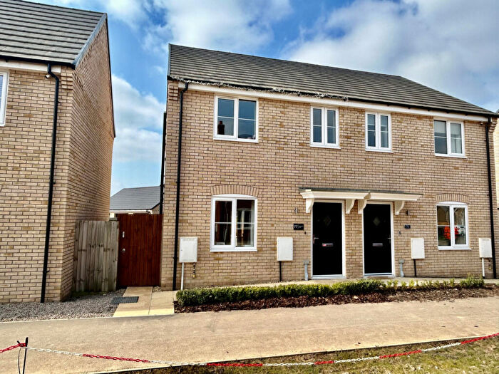 3 Bedroom Semi-Detached House For Sale In Woodland Road, Kirton, PE20