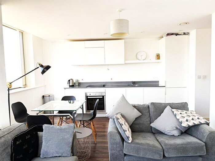 2 Bedroom Apartment To Rent In Broadway Residences, Broadway, Birmingham, B15