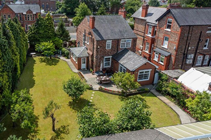 4 Bedroom Detached House For Sale In Urmston Lane, Stretford, M32