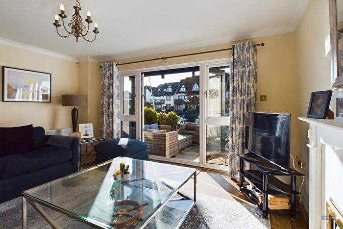 4 Bedroom Property To Rent In White Heather Court, Hythe, Southampton, SO45