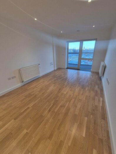 3 Bedroom Flat To Rent In Wilkinson Close, London, NW2