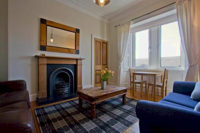 2 Bedroom Flat To Rent In Slateford Road, Slateford, Edinburgh, EH11