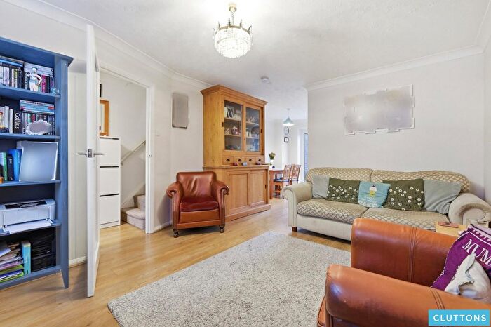 3 Bedroom Detached House For Sale In Spirit Quay, London, E1W