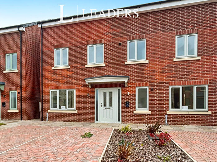 3 Bedroom Semi-Detached House To Rent In Tulip Road, Quadring, PE11