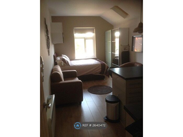 Studio To Rent In Abington, Northampton, NN1