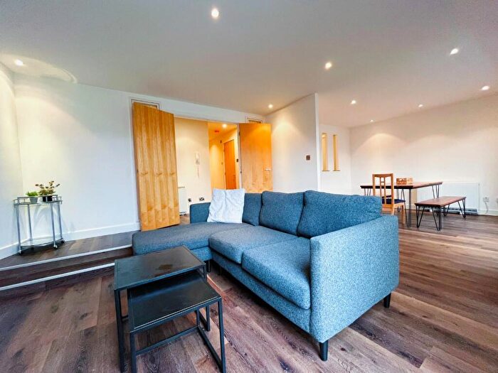 2 Bedroom Apartment To Rent In Victoria House, Leeds, West Yorkshire, LS1