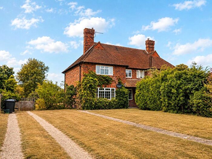 3 Bedroom Semi Detached House For Sale In Hambledon Road, Hambledon, Godalming, Surrey, GU8