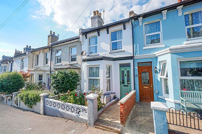 2 Bedroom Terraced House For Sale In St. Georges Road, Hastings, TN34