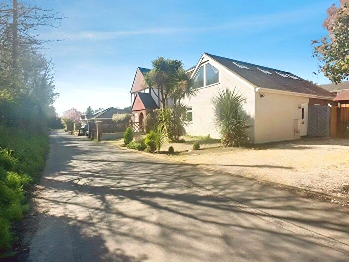 4 Bedroom Bungalow For Sale In Lower Cippenham Lane, Slough, Berkshire, SL1