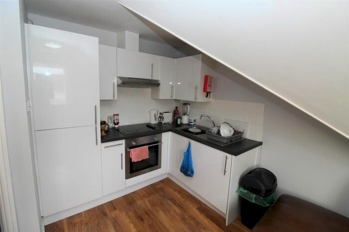 1 Bedroom Flat To Rent In Donald Street, Roath, Cardiff, CF24