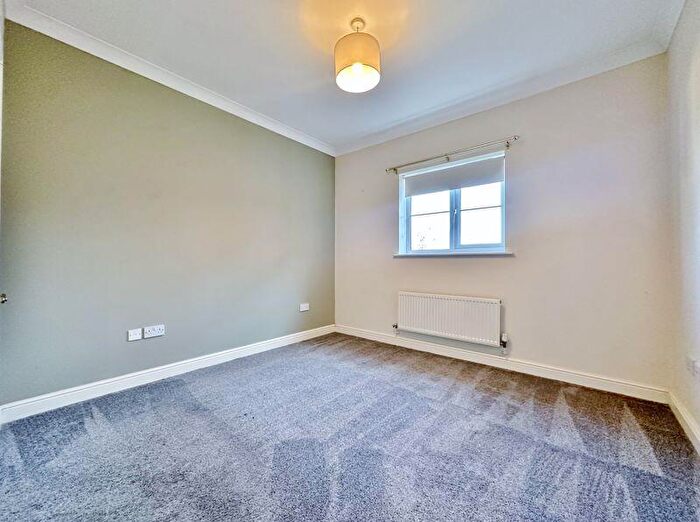 2 Bedroom Flat For Sale In Pensby Road, Heswall, Wirral, CH60