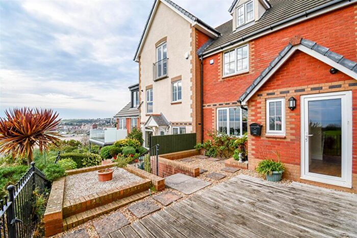 3 Bedroom End Of Terrace House For Sale In Heol Eryr Mor, Barry, CF62