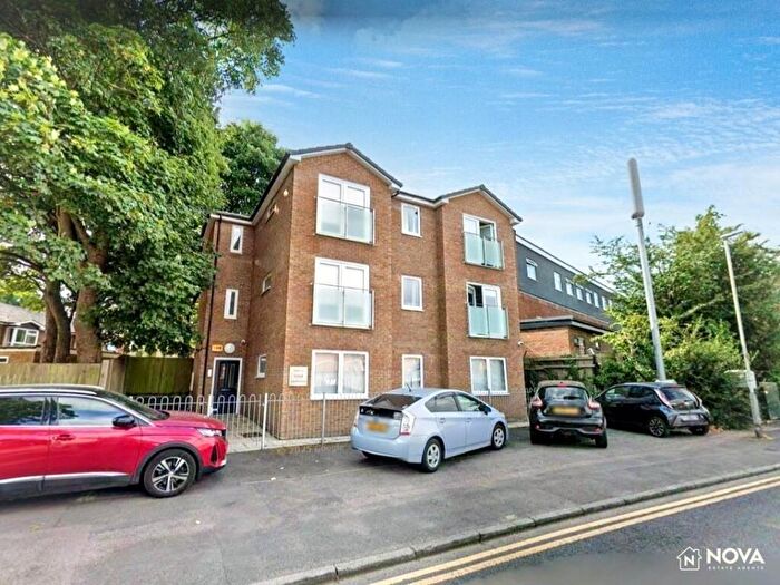 2 Bedroom Apartment To Rent In Archway Road, Luton, LU3