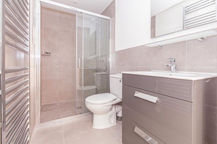 2 Bedroom Apartment To Rent In High Street, Oxford, OX1