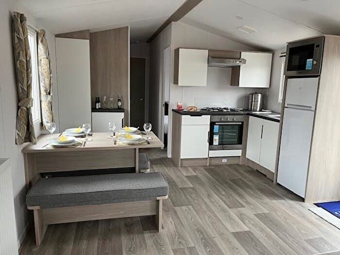 2 Bedroom Park Home For Sale In Tosside, Skipton, BD23