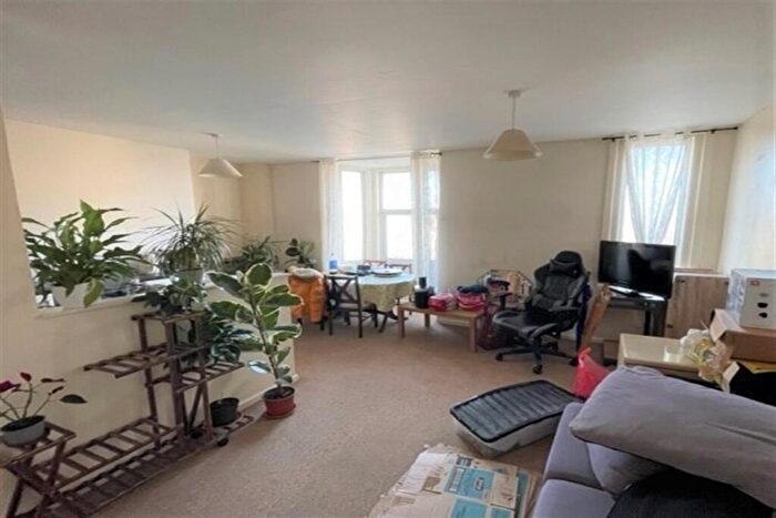 1 Bedroom Flat To Rent In Brockhurst Road, Gosport, PO12