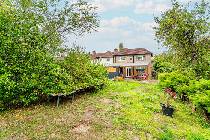 4 Bedroom End Of Terrace House For Sale In North Cottages, Napsbury, St. Albans, Hertfordshire, AL2