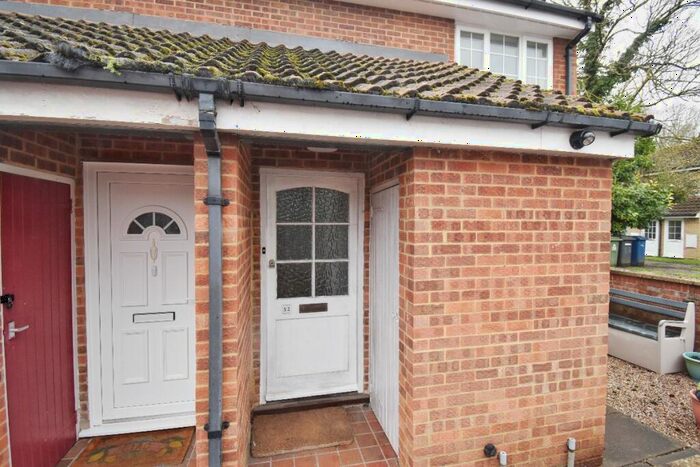 1 Bedroom Flat To Rent In St. Bedes Gardens, Cambridge, CB1