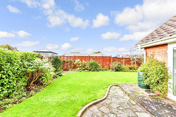 3 Bedroom Detached Bungalow For Sale In Stable Field, Bognor Regis, West Sussex, PO22