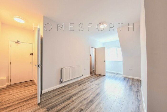 Studio To Rent In Mount View Road, Finsbury Park, N4