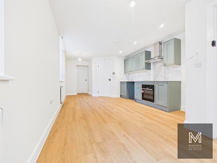 1 Bedroom Flat To Rent In Soundwell Road, Bristol, BS16