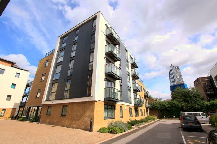 2 Bedroom Apartment To Rent In George Mathers Road, Kennington, London, SE11