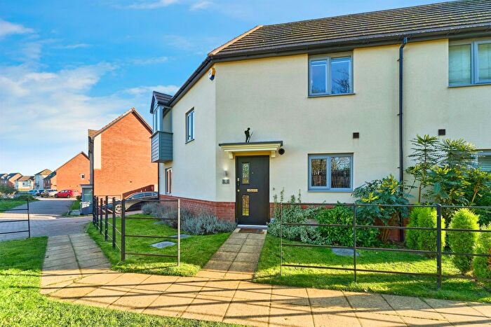 3 Bedroom Semi Detached House For Sale In Rosemary Road, Tipton, DY4