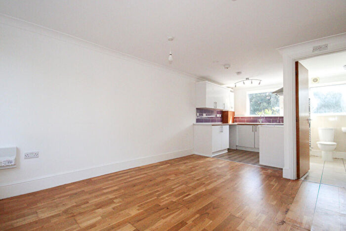 3 Bedroom Flat To Rent In Smeed Close, Murston, Sittingbourne, ME10