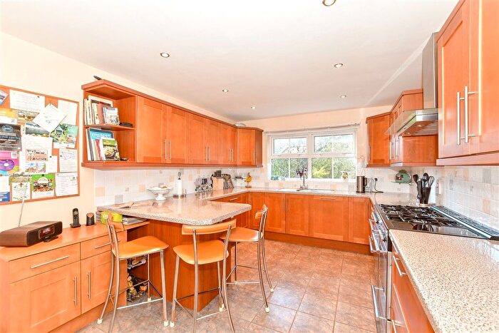 4 Bedroom Detached House For Sale In Victoria Road, Hayling Island, Hampshire, PO11