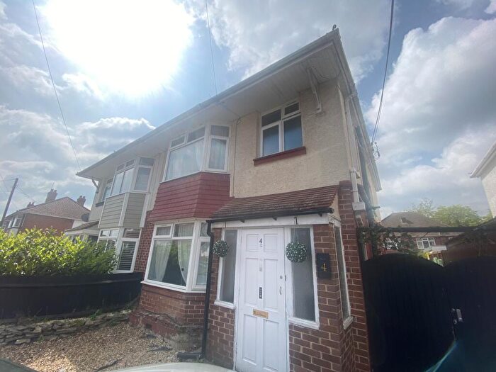 3 Bedroom Semi-Detached House To Rent In Munro Crescent, Southampton, Hampshire, SO15