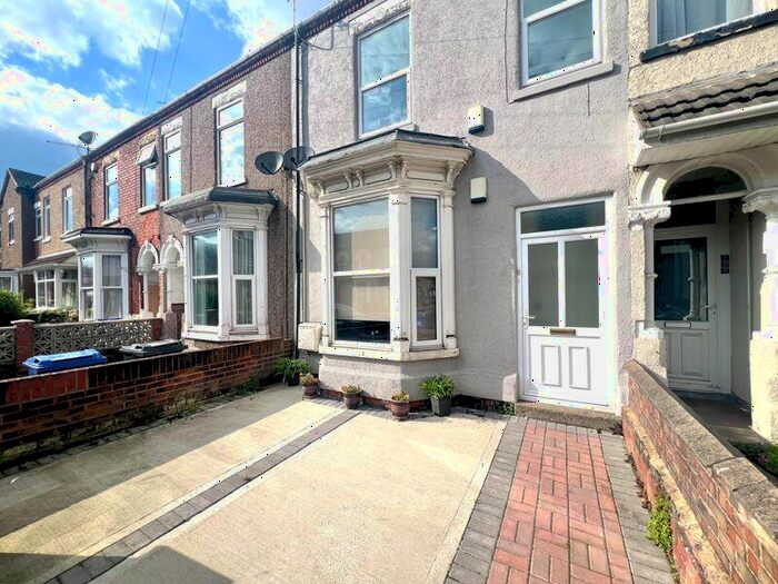 2 Bedroom Flat To Rent In Welholme Road, Grimsby, DN32