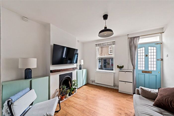 2 Bedroom Terraced House For Sale In Harold Road, Sutton, Surrey, SM1