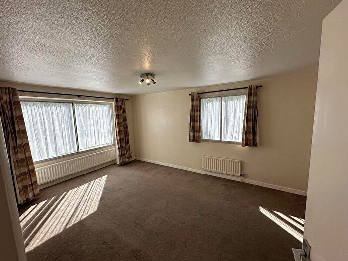 2 Bedroom Flat To Rent In Apsley Court, Wellesley Road, Sutton, SM2
