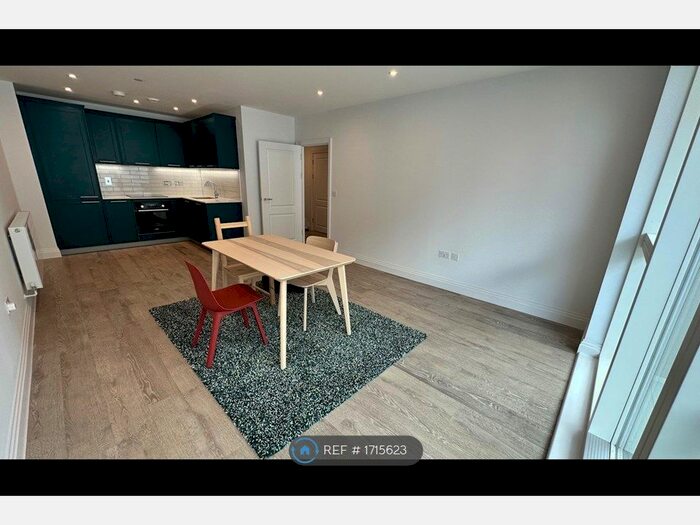 1 Bedroom Flat To Rent In Street, Reading, RG1