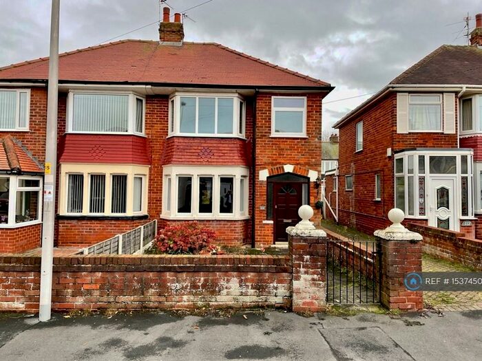 3 Bedroom Semi-Detached House To Rent In Rivington Avenue, Blackpool, FY2