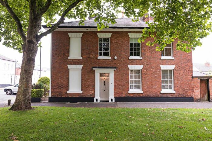 5 Bedroom House To Rent In South Street, DE1