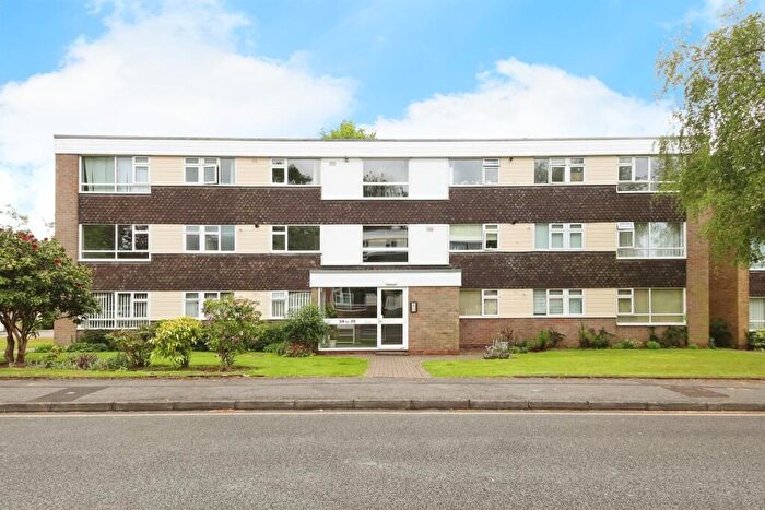 3 Bedroom Flat To Rent In Hampton Lane, Solihull, B91