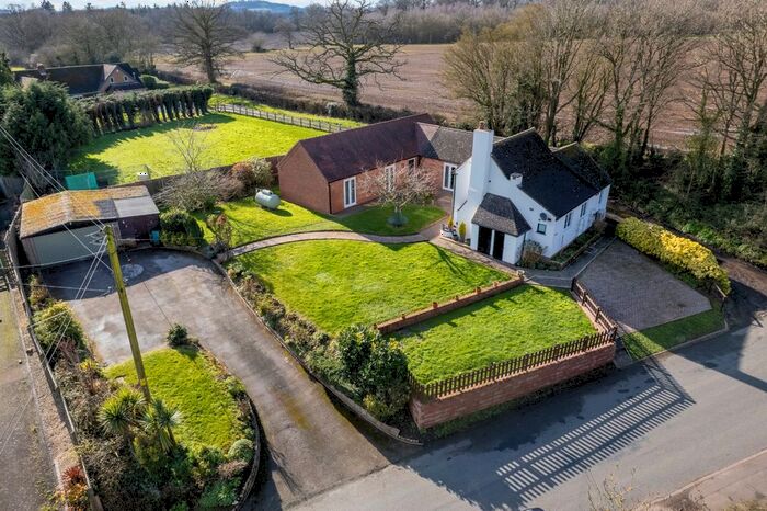 4 Bedroom Detached House For Sale In Ockeridge Lane, Wichenford, Worcestershire, WR6