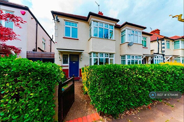 4 Bedroom Semi-Detached House To Rent In Hanover Road, London, NW10