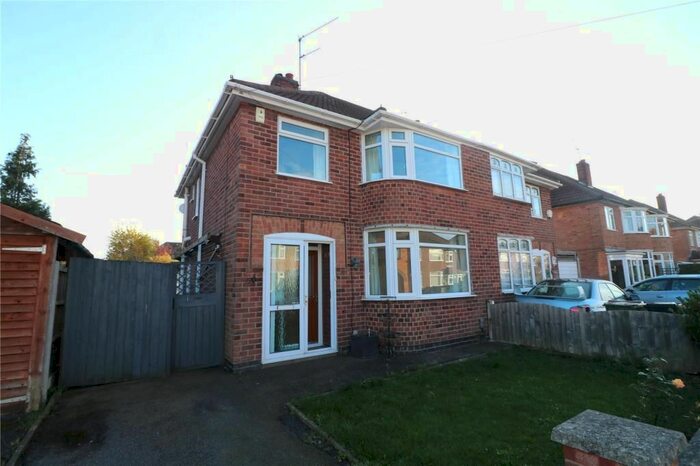 3 Bedroom Semi-Detached House To Rent In Ashbourne Road, Wigston, LE18