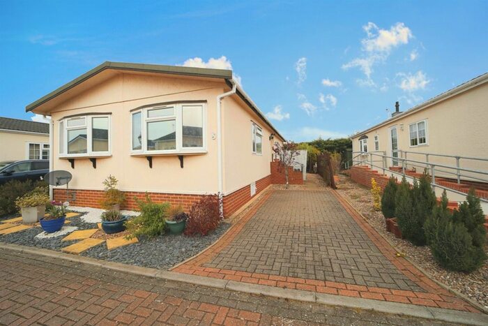 2 Bedroom Mobile/park Home For Sale In Rymer Court, Barnham, Thetford, IP24