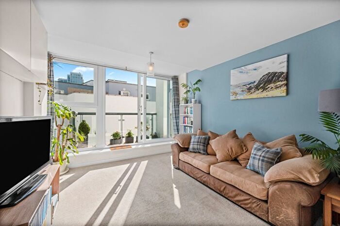 1 Bedroom Flat For Sale In Point Pleasant, Wandsworth, SW18