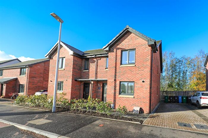 3 Bedroom Semi Detached House For Sale In Lawder Gardens, Glenrothes, KY7
