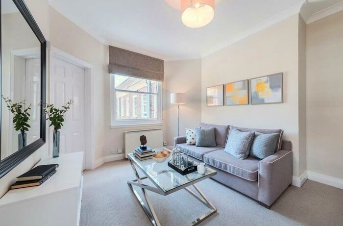 1 Bedroom Apartment To Rent In Grove End Road, St Johns Wood, London, NW8